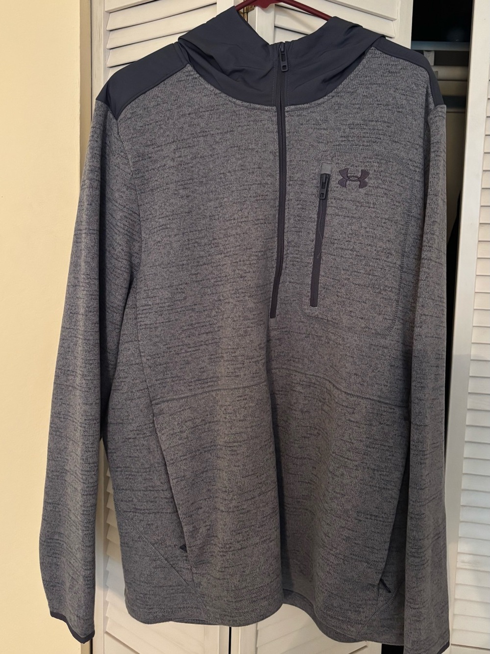 Under Armour Men’s Gray Quarter-Zip Hooded Sweater